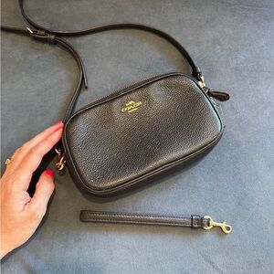 Coach Black Leather Crossbody Bag with Structured Design